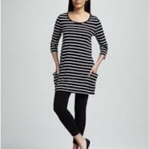 Joan Vass Black and White Relaxed 3/4 Sleeve Tunic